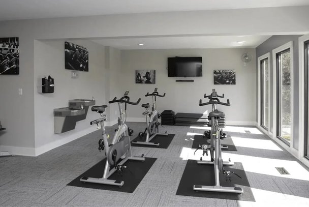 gym at Caledon Apartments located in Greenville, SC